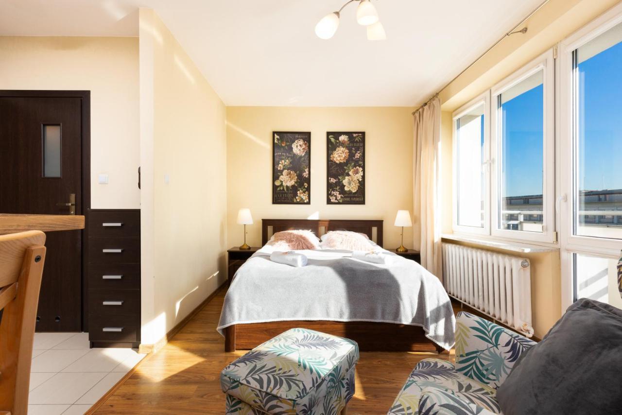 Apartments City Center Krucza By Renters Варшава Екстериор снимка